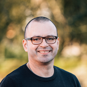 Clive-300px-X-300px Facet5 marketing executive, Clive Bartlett